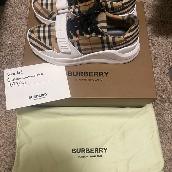 Burberry sneakers - Picture 9 of 10